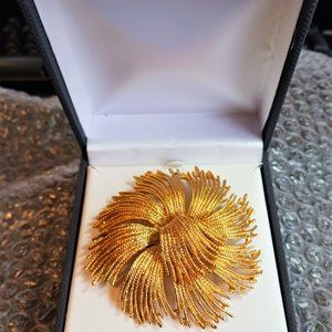 Antique Monet Gold Starburst Brooch